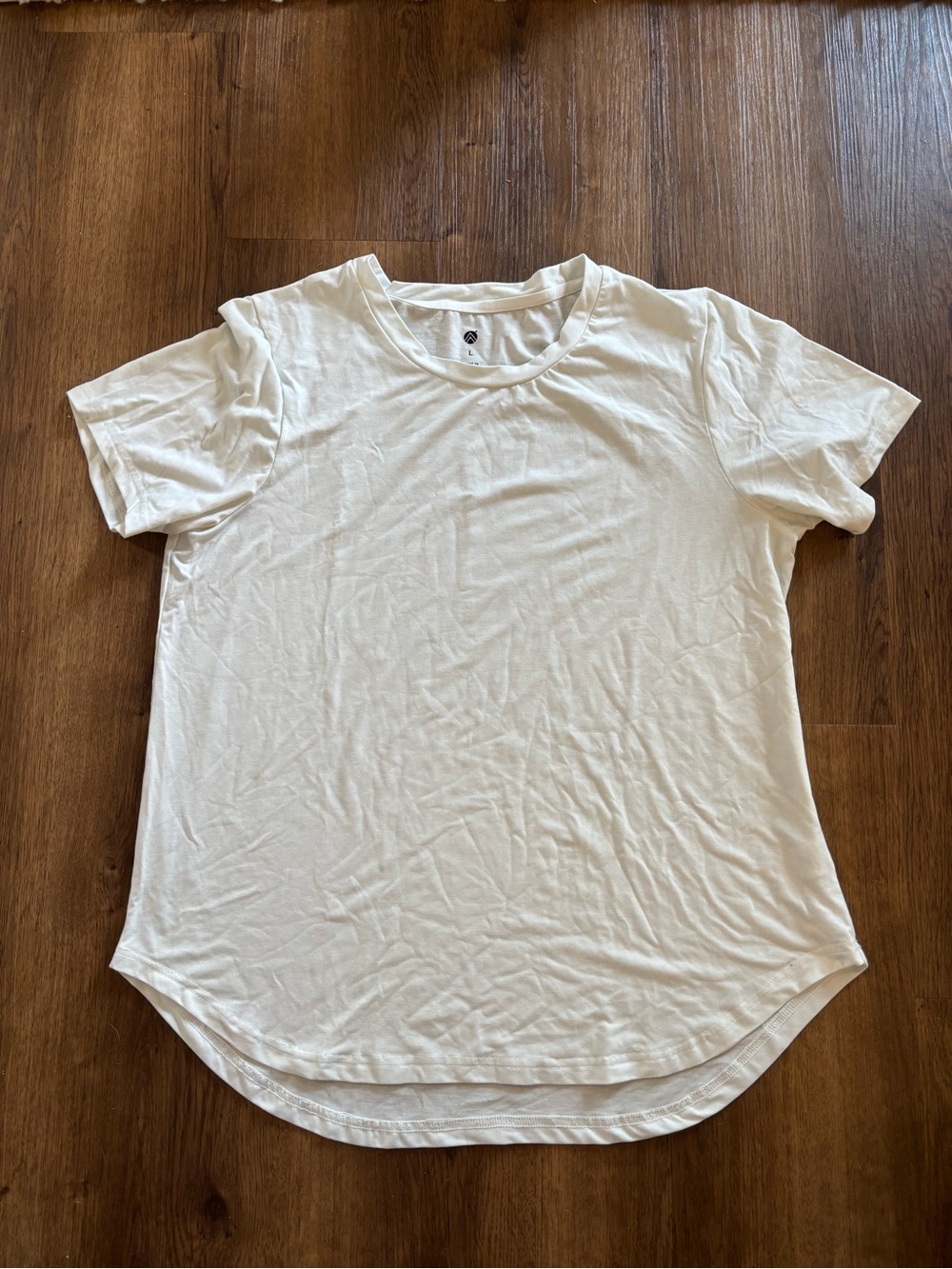 Women’s White Athletic Shirt size L